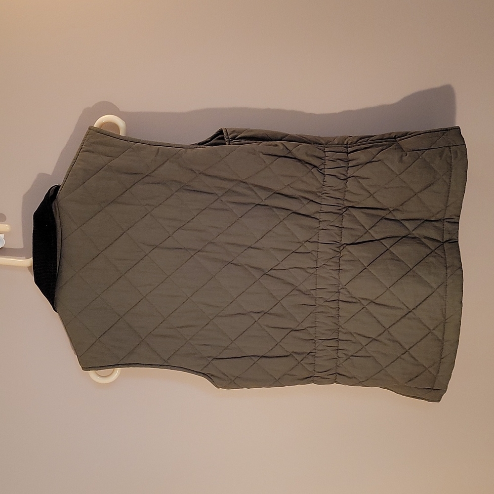 LL Bean Olive Vest - Picture 4 of 5